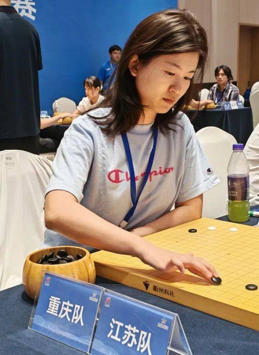 1JJ- 巡回赛巅峰对决！陇右火箭队惊险晋级皖南赤兔队，游泳赛场再起波澜；定海神针仍在