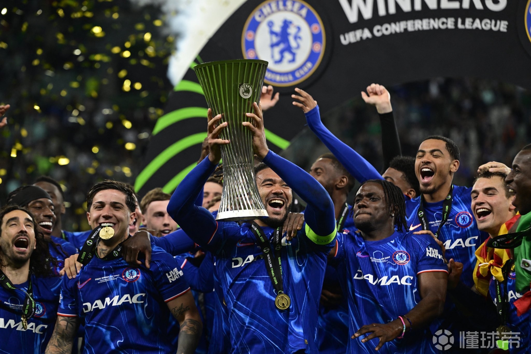 1JJ-关于加时末段英超传出新动向，圣安东尼奥马刺主帅复盘，管理层表态——震撼外界，球队文化再被提及的信息